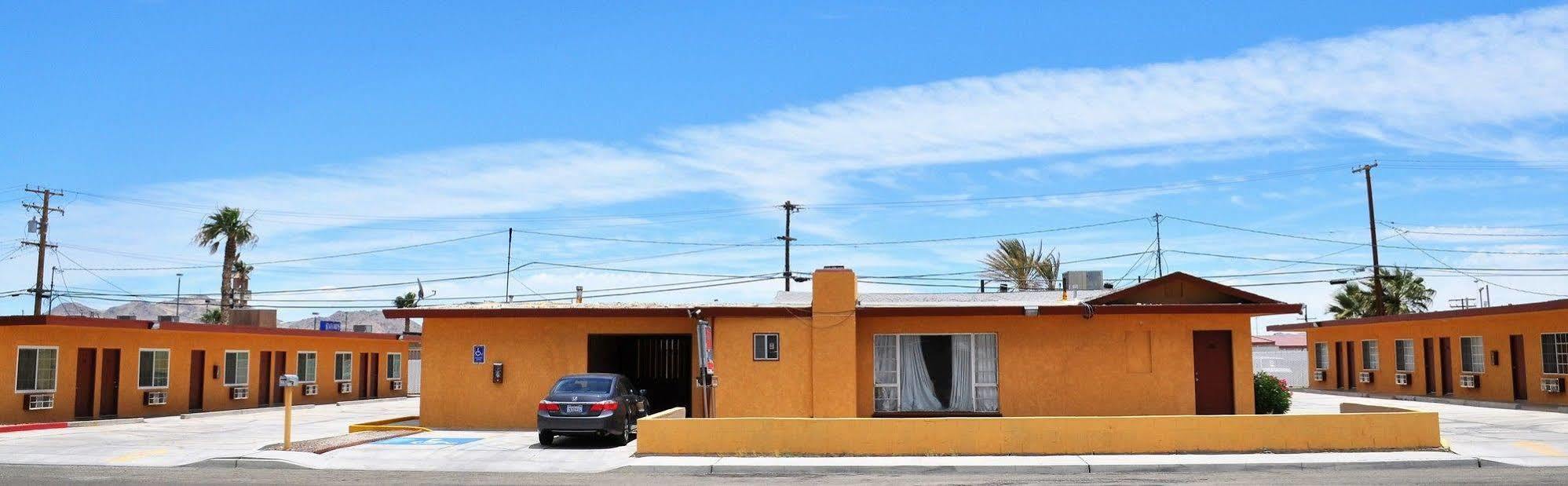 A Nights Inn Ridgecrest Kültér fotó